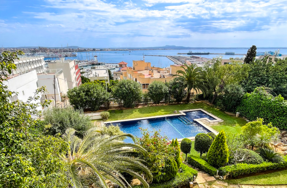 Investment: refurbished apartment in Palma - Bonanova