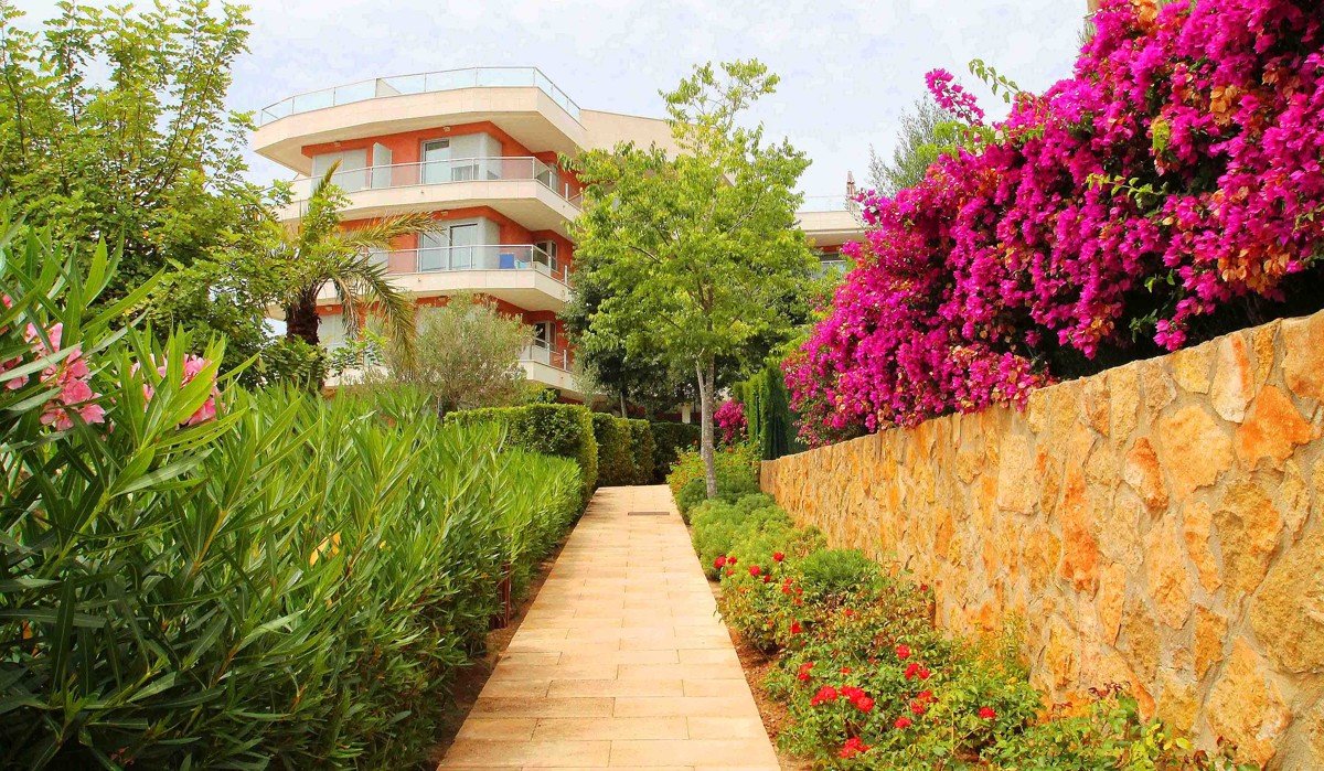 Marvelous garden apartment in Sol de Mallorca