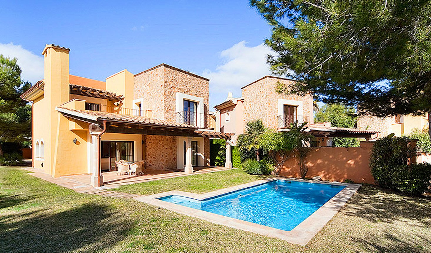 Acogedor chalet en residencia de golf de lujo en Nova Santa Ponsa