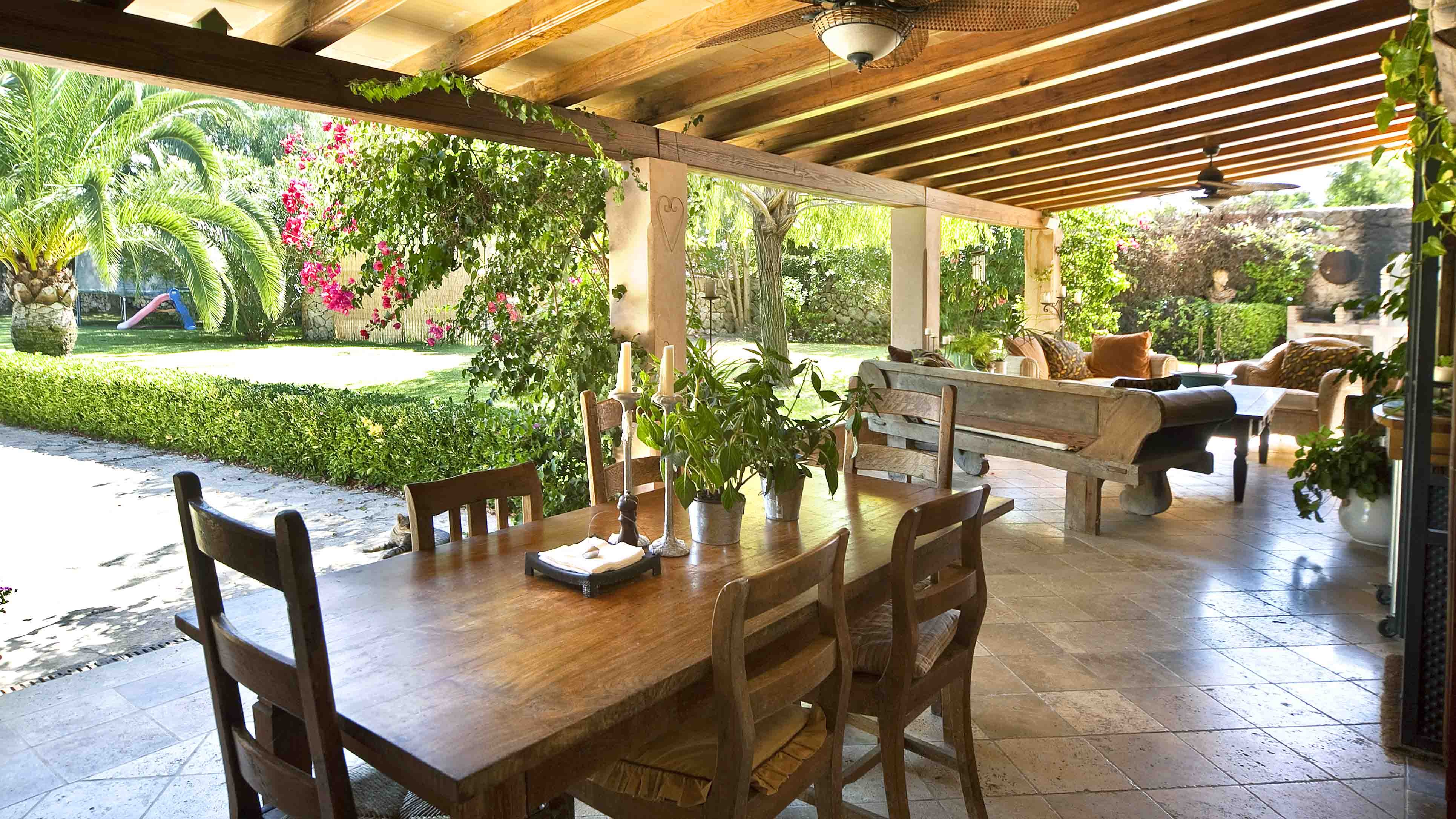 Exclusiva mansión con piscina en Santa Eugenia