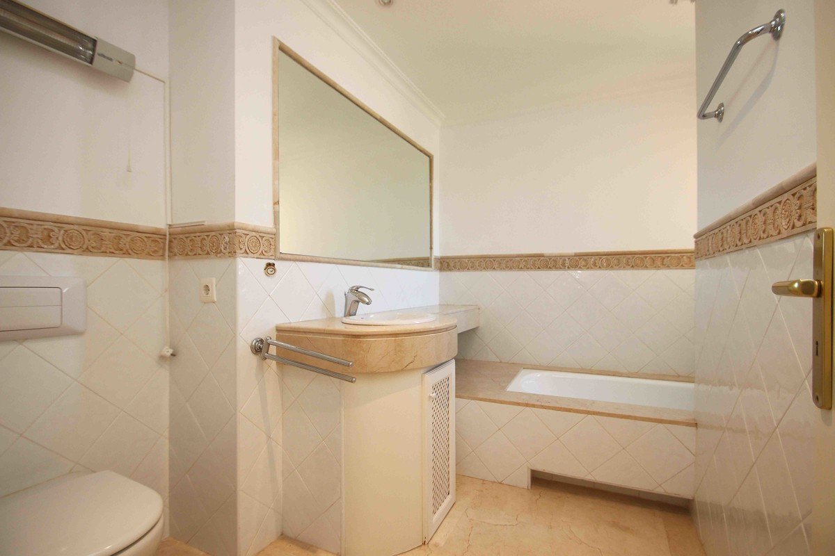 Luxury penthouse in a seafront residence in Nova Santa Ponsa