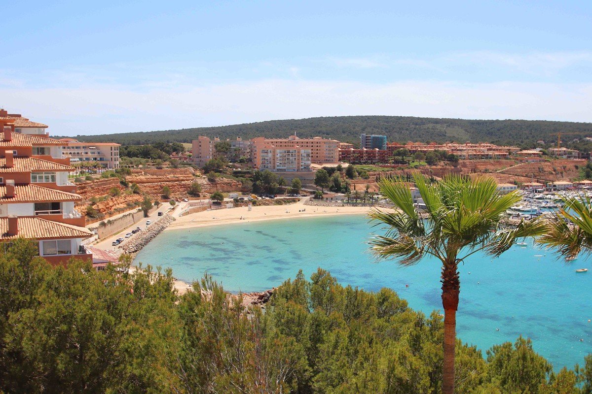 Luxury penthouse in a seafront residence in Nova Santa Ponsa