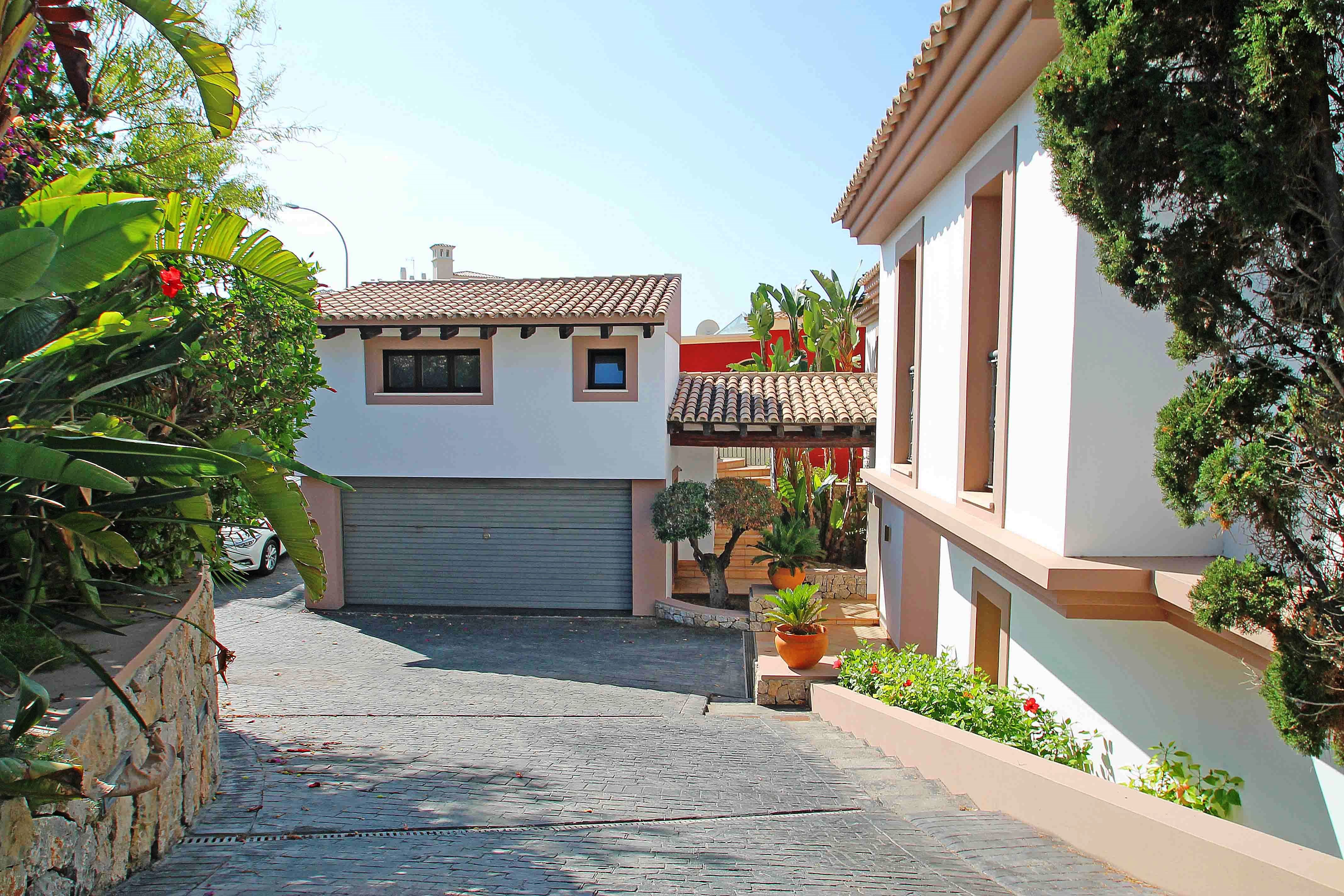 Impresionante villa en primera línea de mar-Nova Santa Ponsa