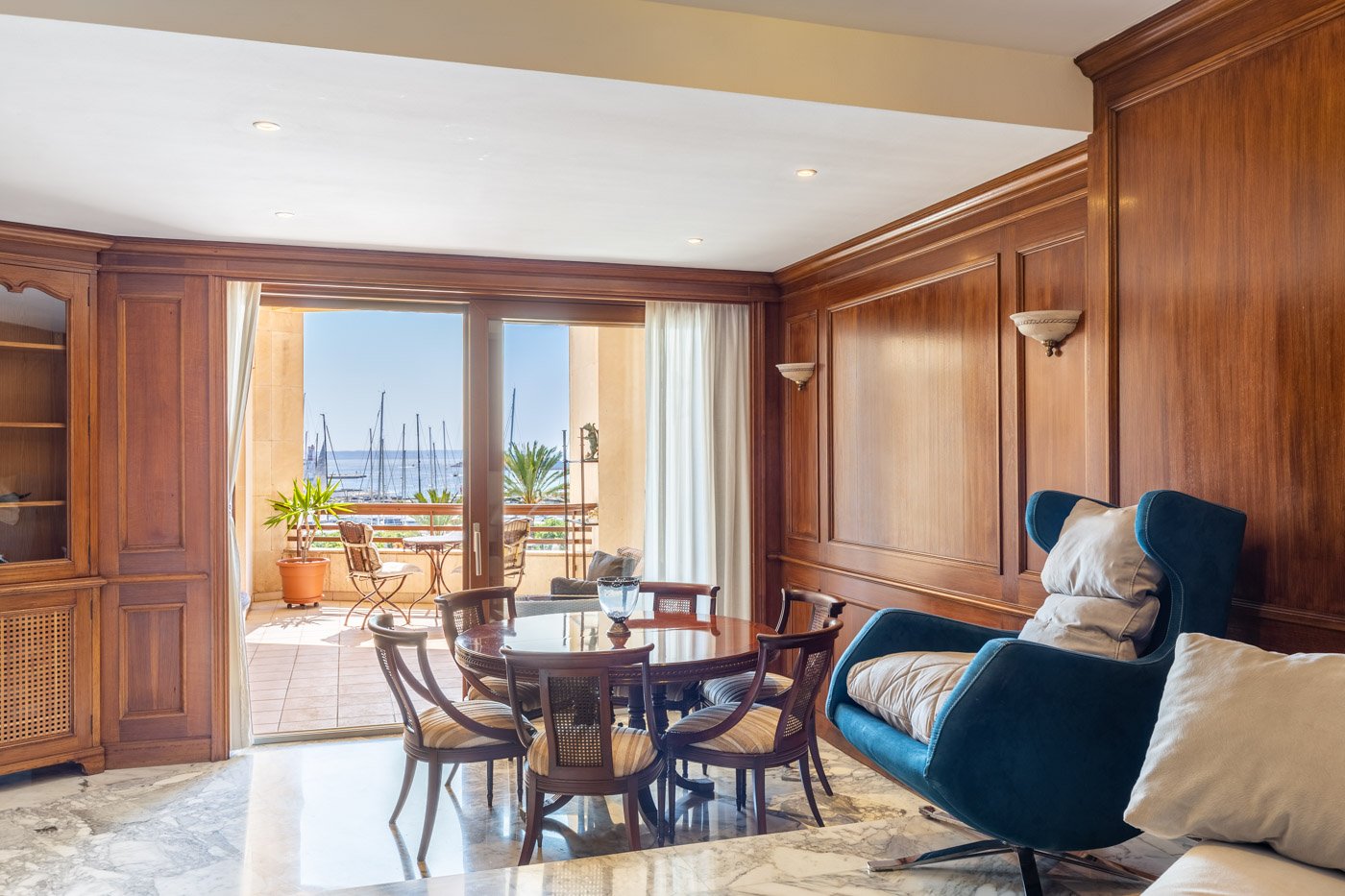 Spacious luxury apartment with sea view in Palma- Paseo Maritimo