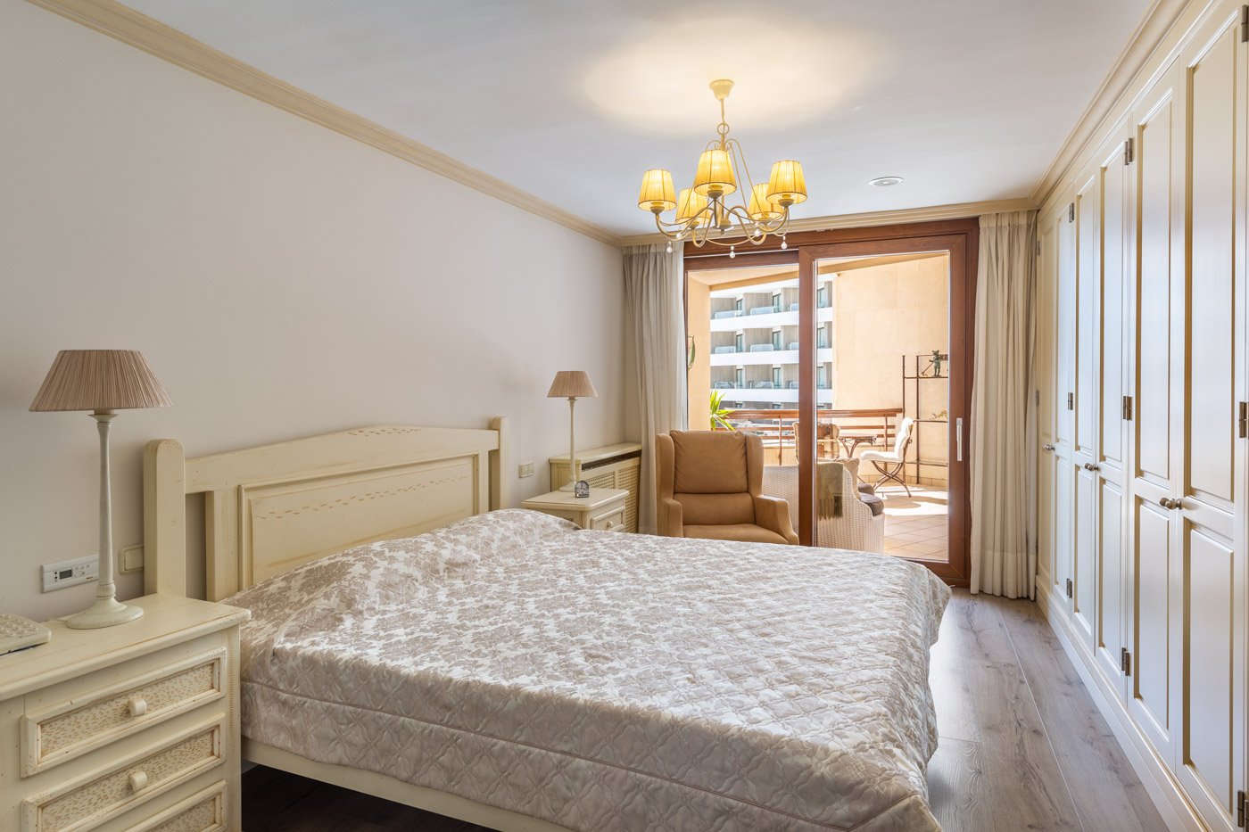 Spacious luxury apartment with sea view in Palma- Paseo Maritimo