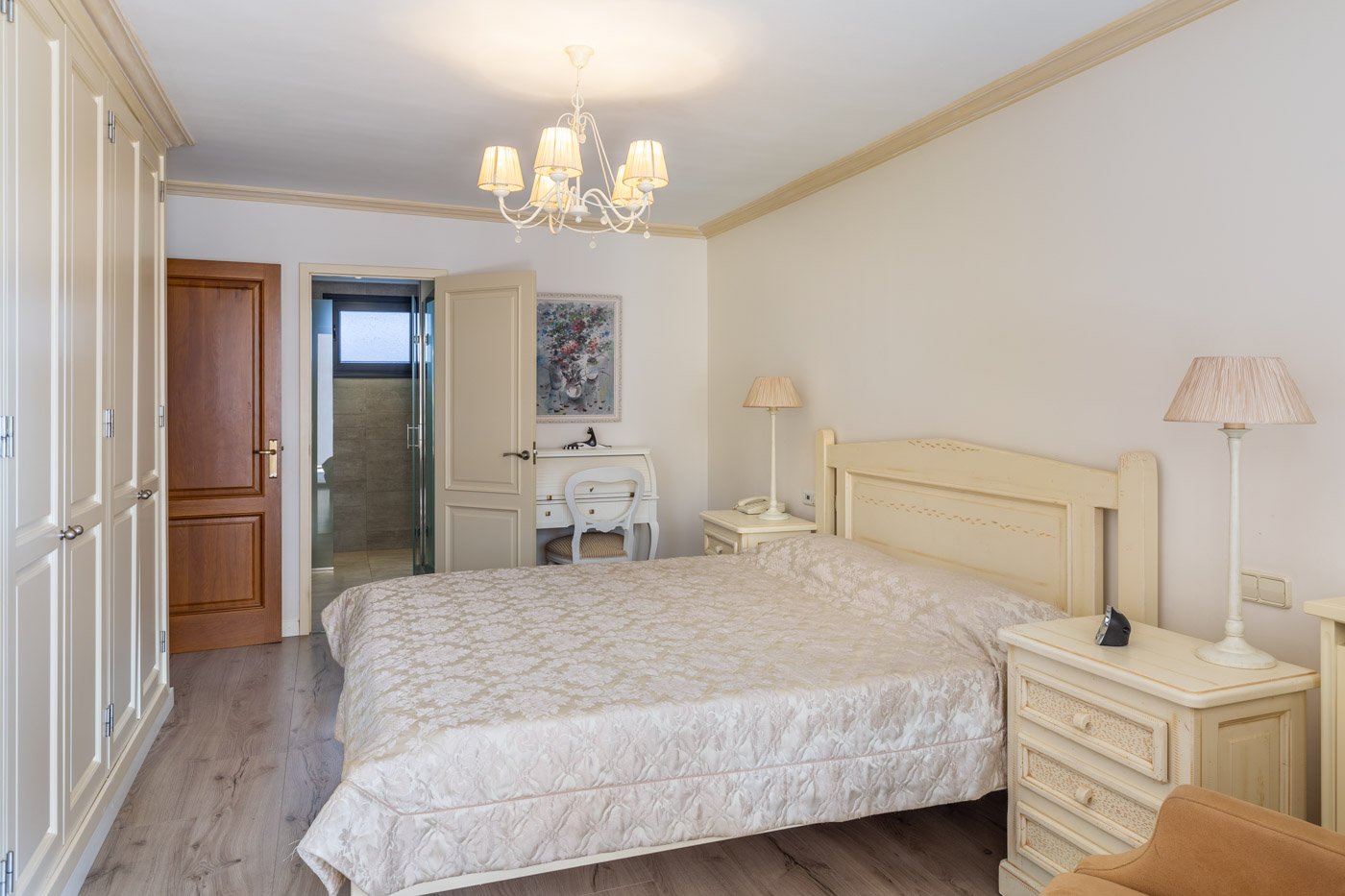 Spacious luxury apartment with sea view in Palma- Paseo Maritimo