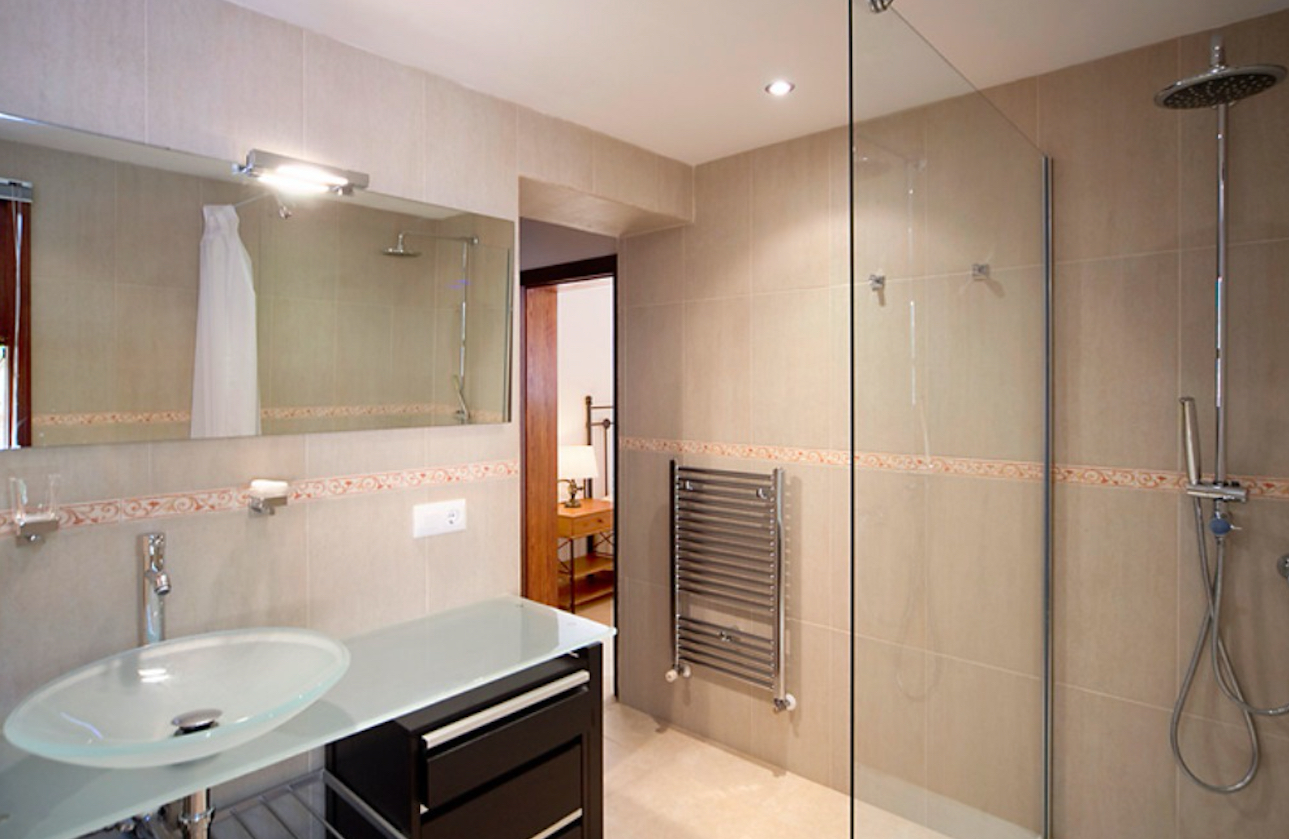 Chalet de estilo Mediterráneo en Bendinat con vistas al mar y al castillo