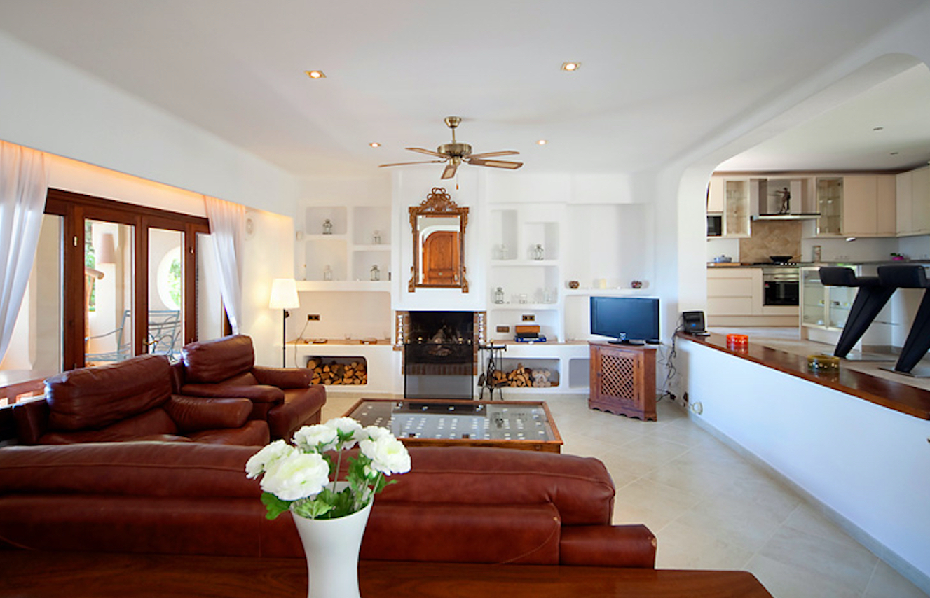 Chalet de estilo Mediterráneo en Bendinat con vistas al mar y al castillo