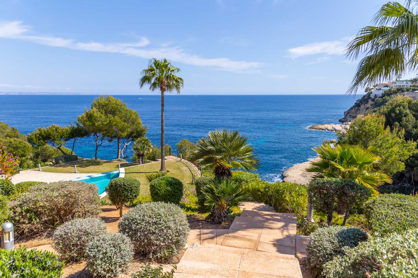 Luxury flat in seafront residence in Sol de Mallorca