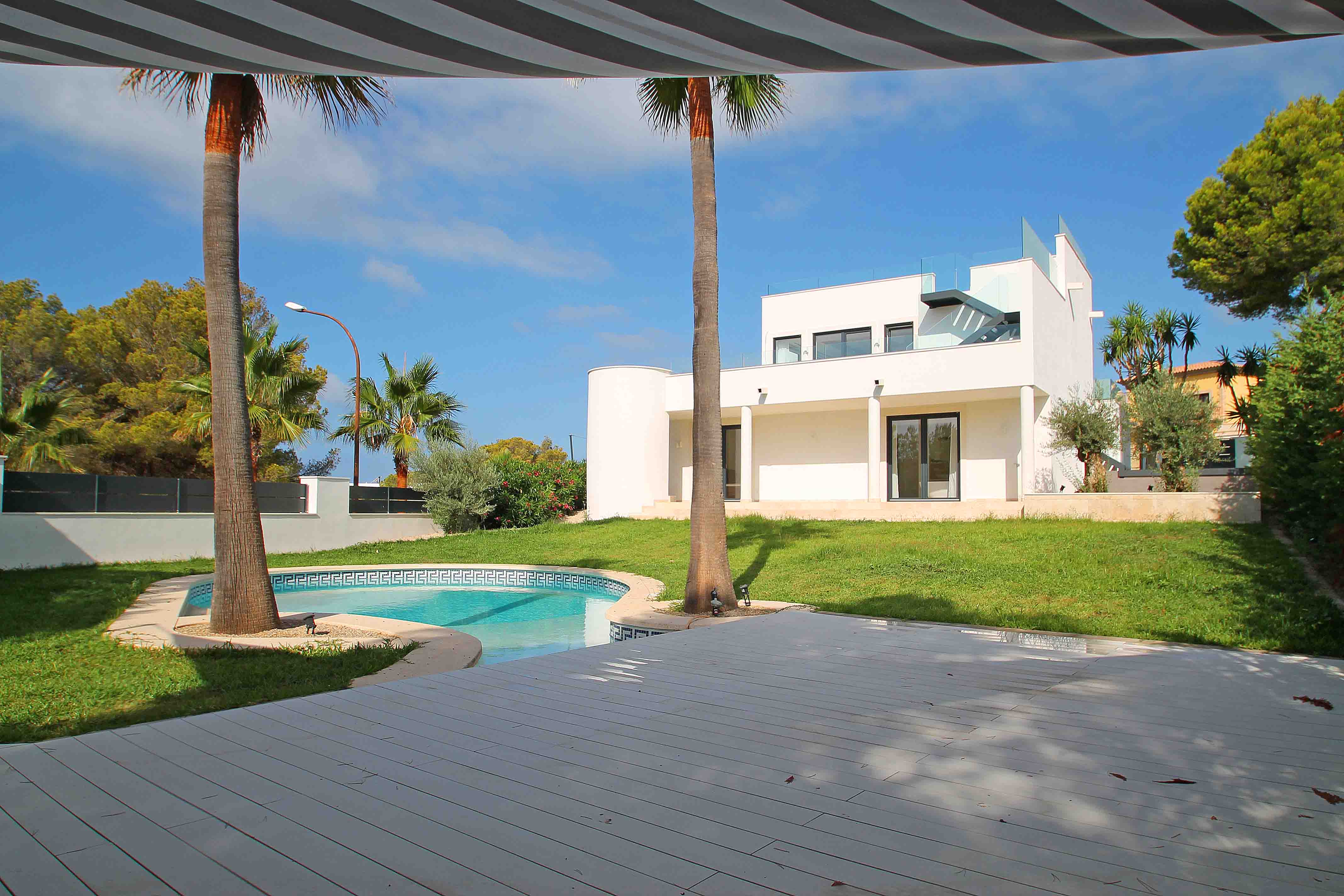 Exclusivo chalet en Nova Santa Ponsa con vistas al mar