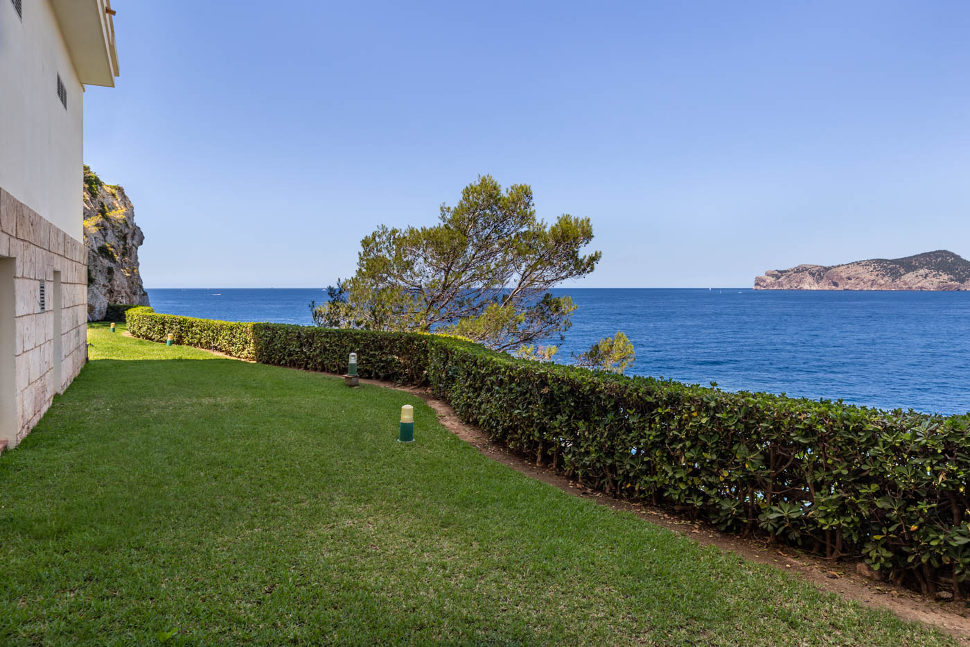 Apartment at the sea front residence in Santa Ponsa