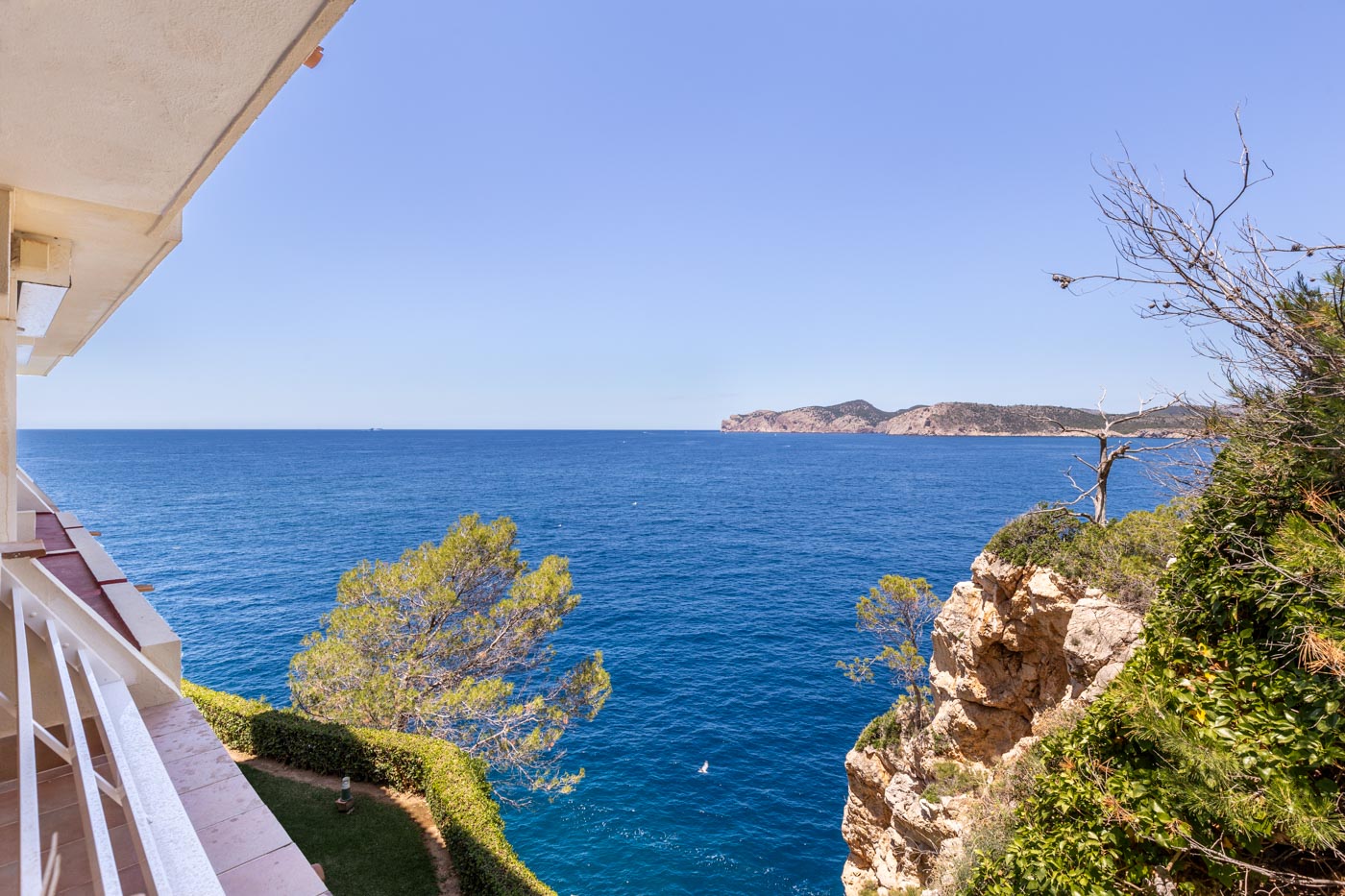 Apartment at the sea front residence in Santa Ponsa