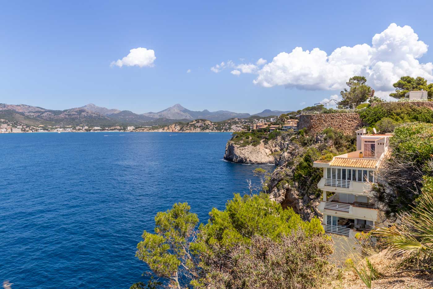 Apartment at the sea front residence in Santa Ponsa