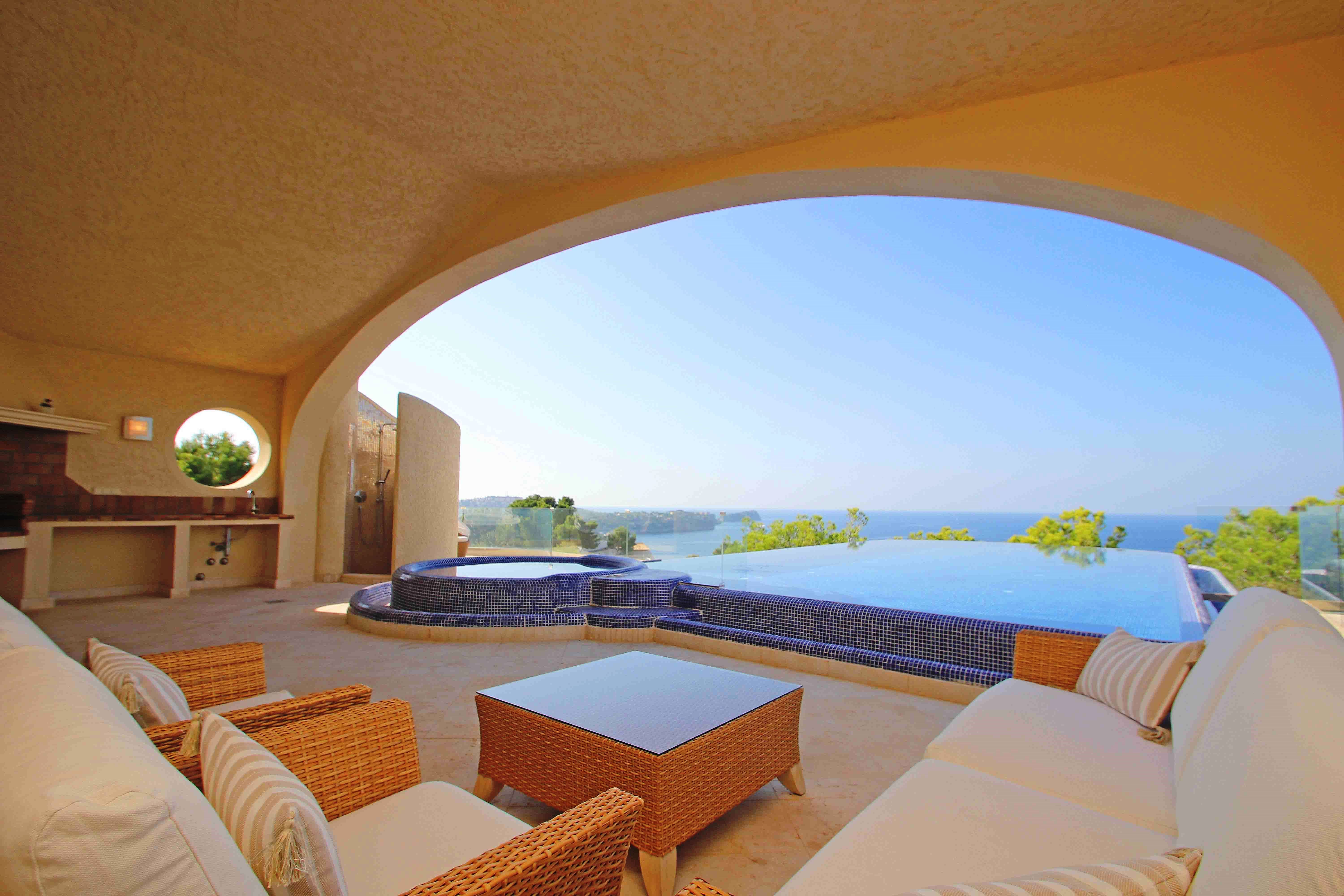 Luxusimmobilie in traumhafter Lage mit atemberaubendem Meerblick in Costa de la Calma