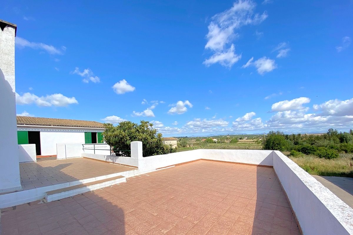 Amplia casa de pueblo en Petra