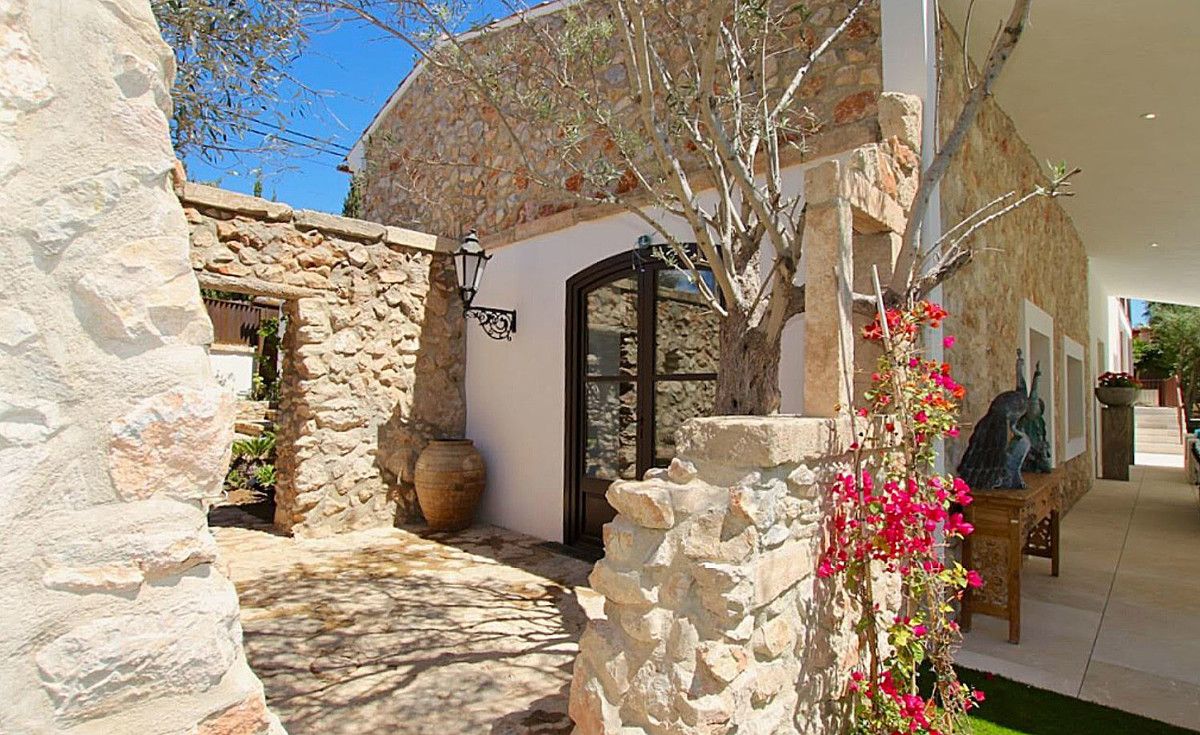 Villa de lujo en pueblo Calvià