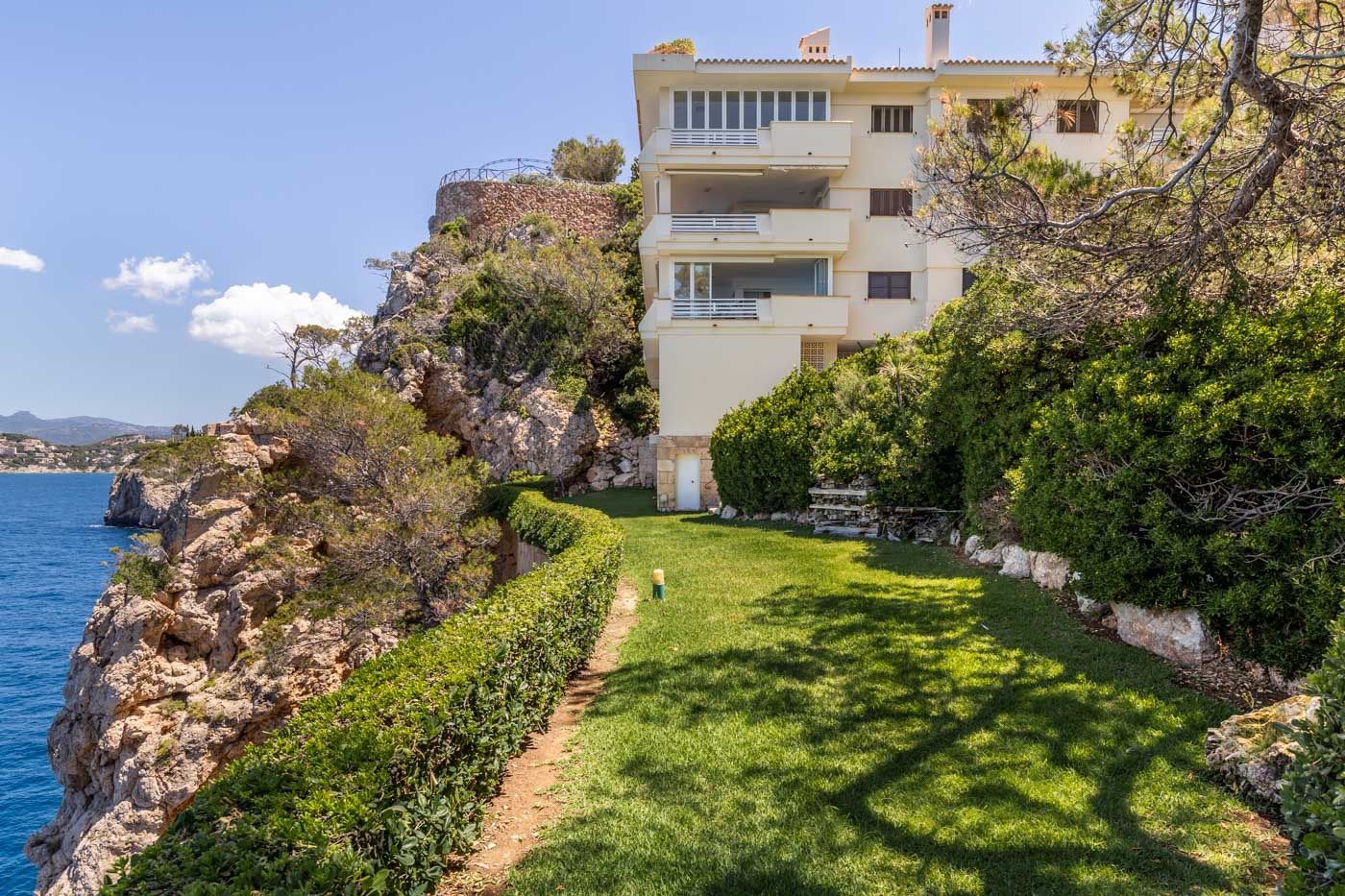 Luxury Apartment at the sea front residence in Santa Ponsa