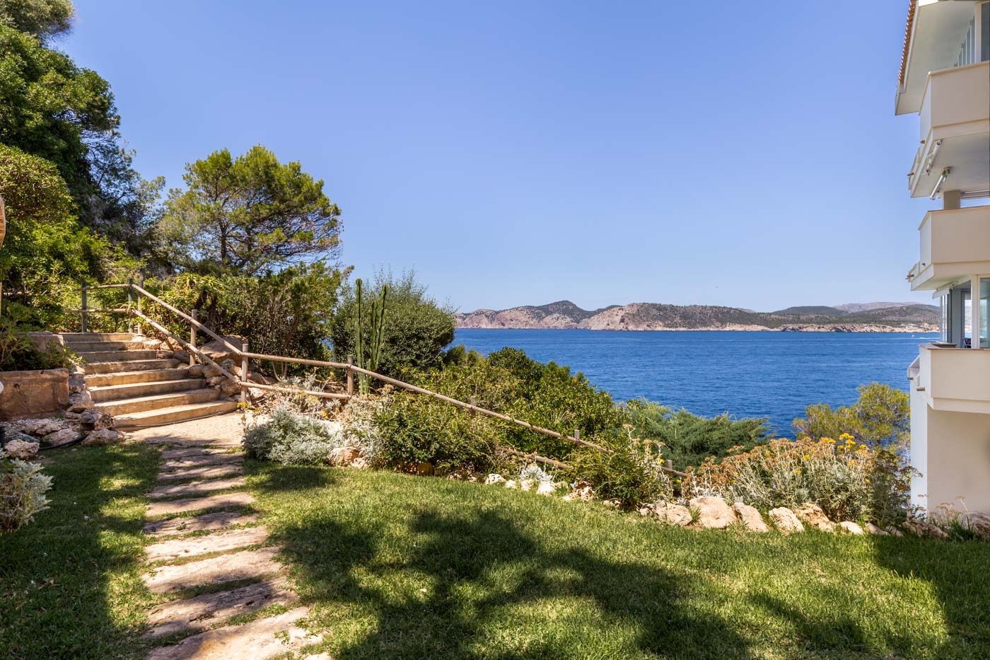 Luxury Apartment at the sea front residence in Santa Ponsa