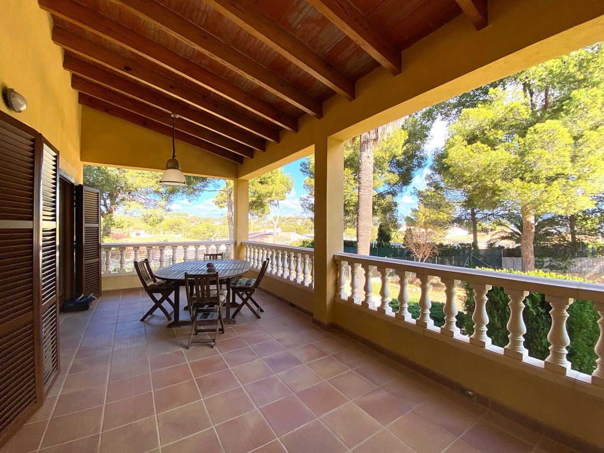 Spacious villa in Nova Santa Ponsa