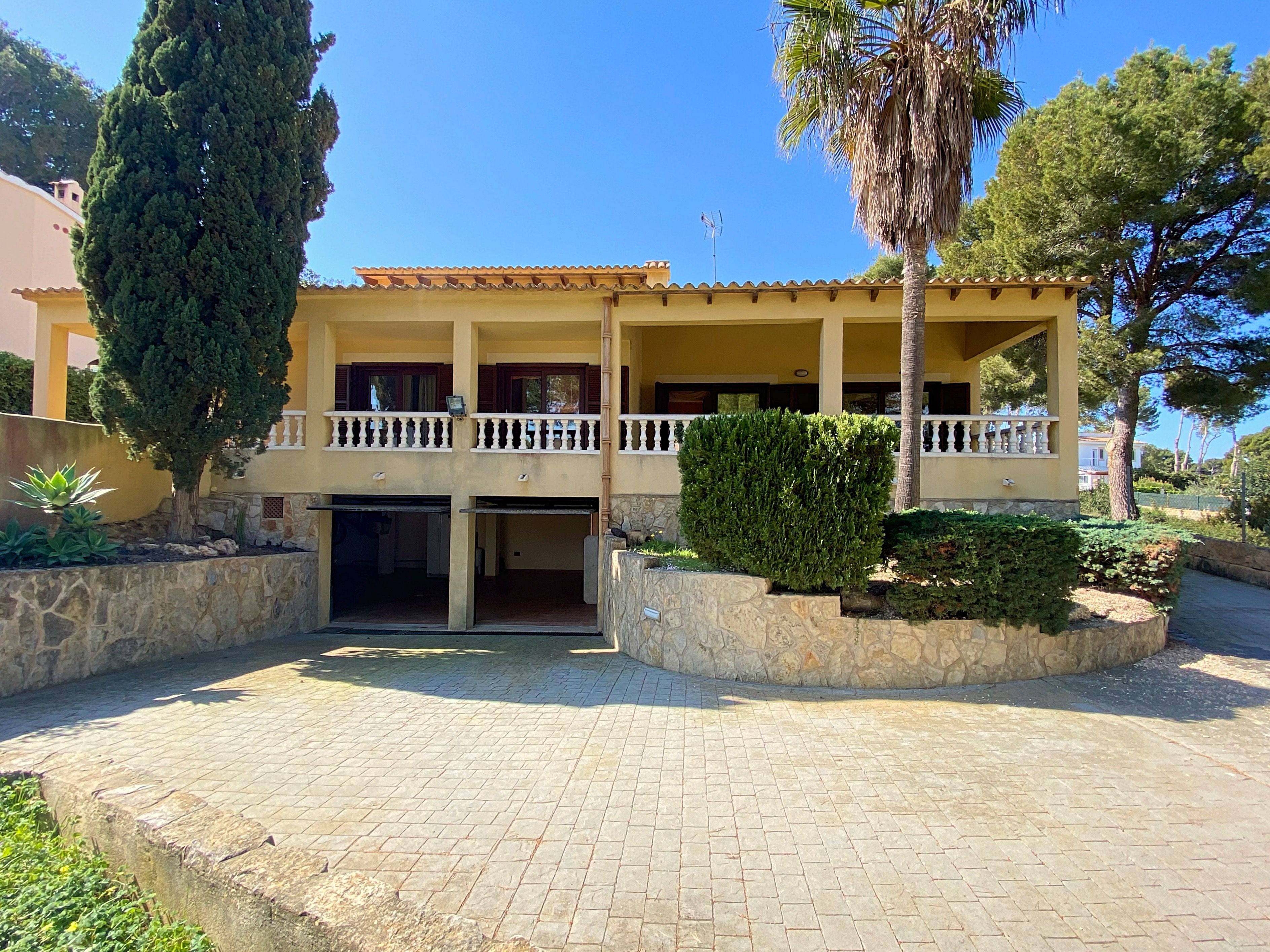 Spacious villa in Nova Santa Ponsa