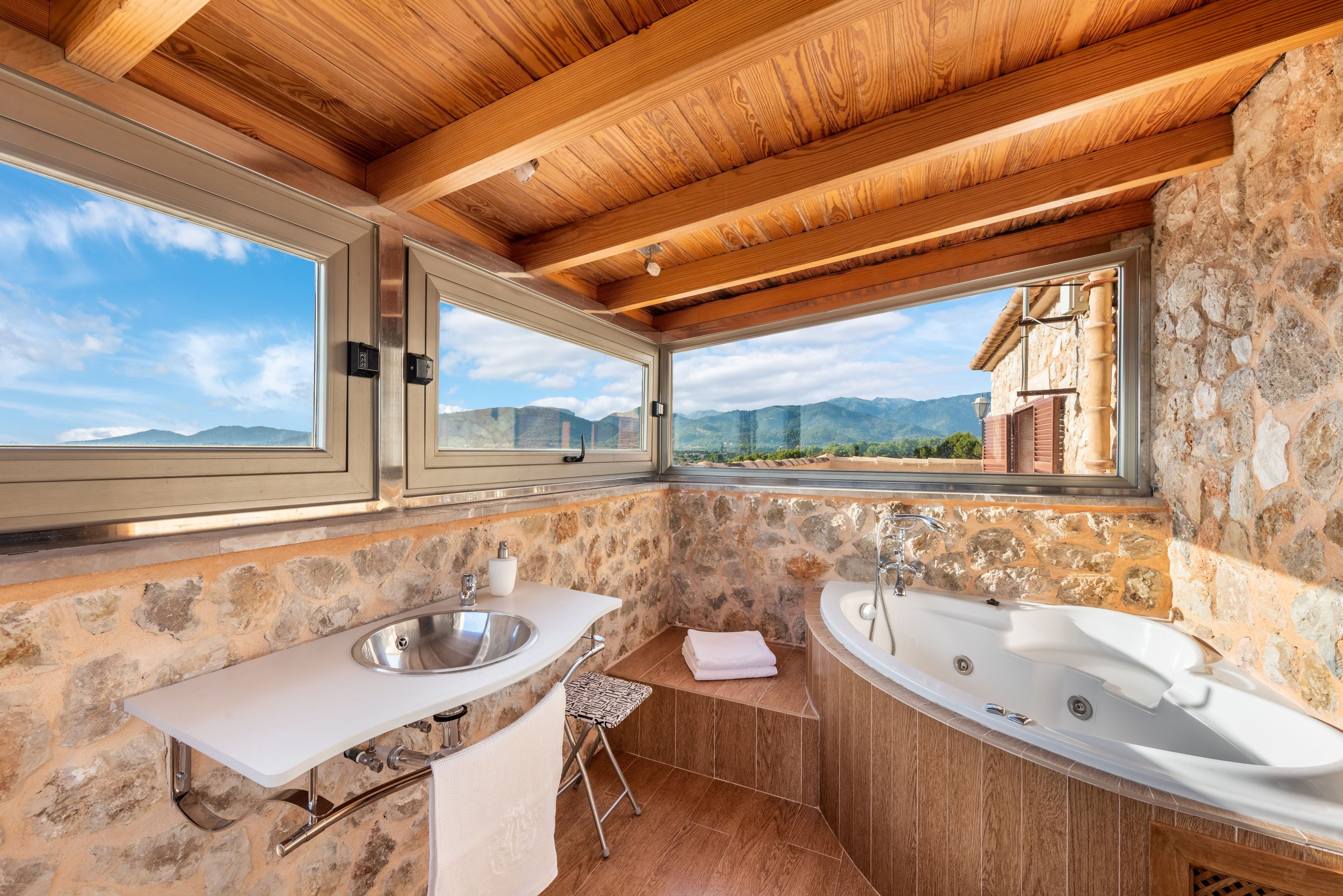 Charming villa in Mancor with touristic rental license