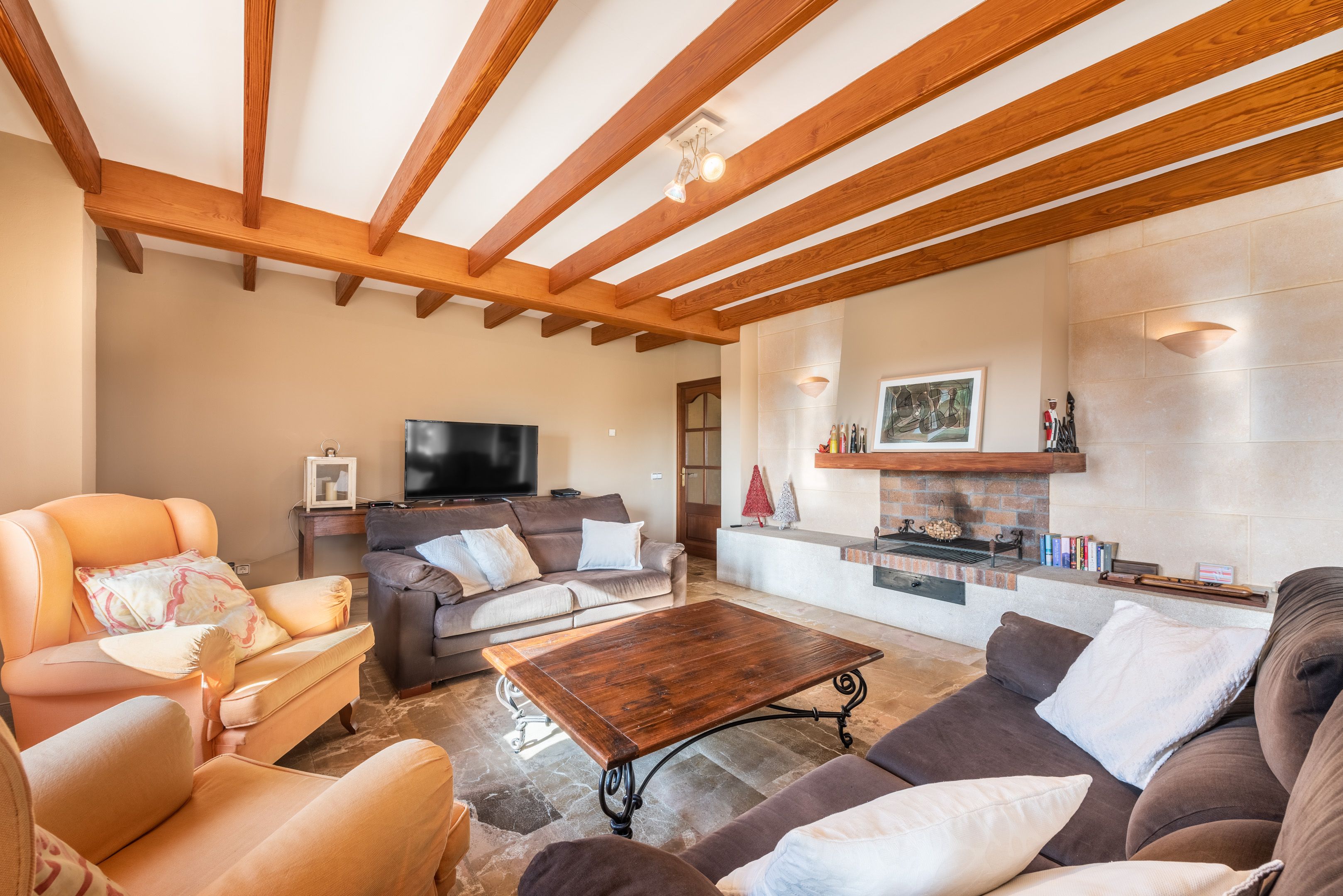 Charming villa in Mancor with touristic rental license