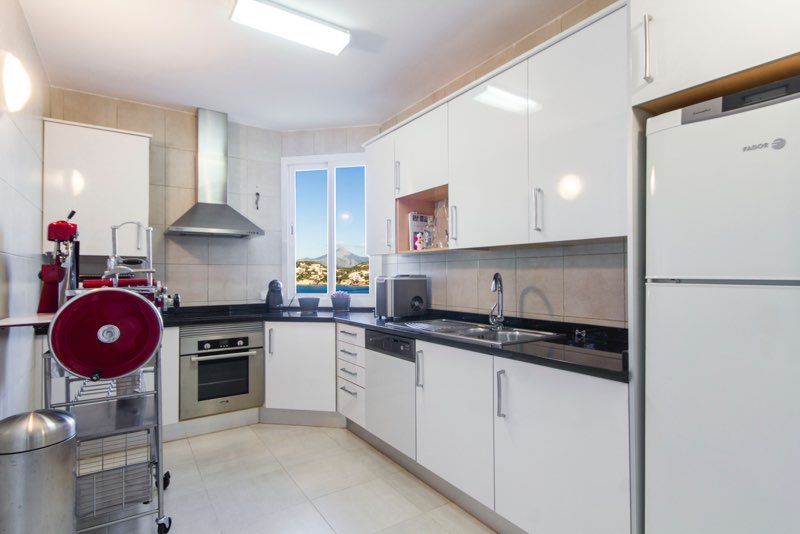 Villa in sea front with sea access in Santa Ponsa