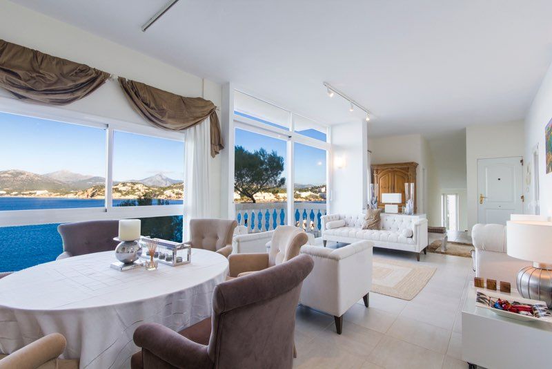 Villa in sea front with sea access in Santa Ponsa