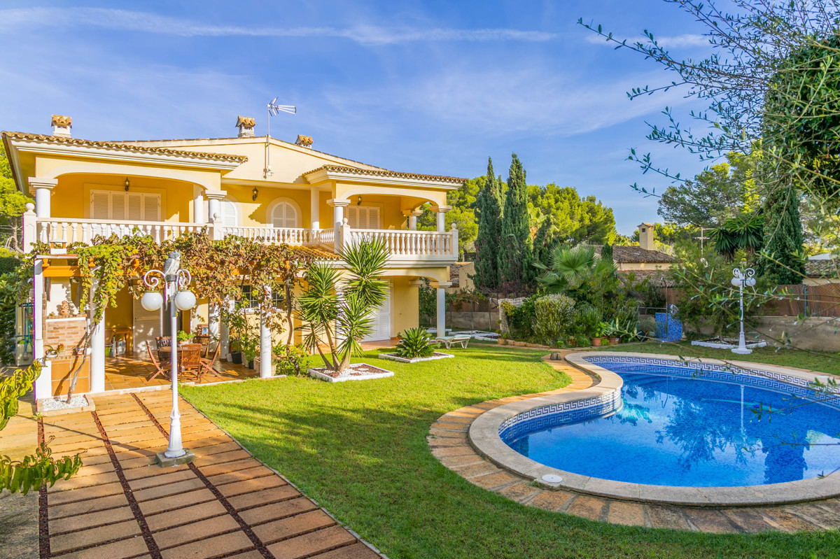 Mediterranean style family villa in Santa Ponsa 