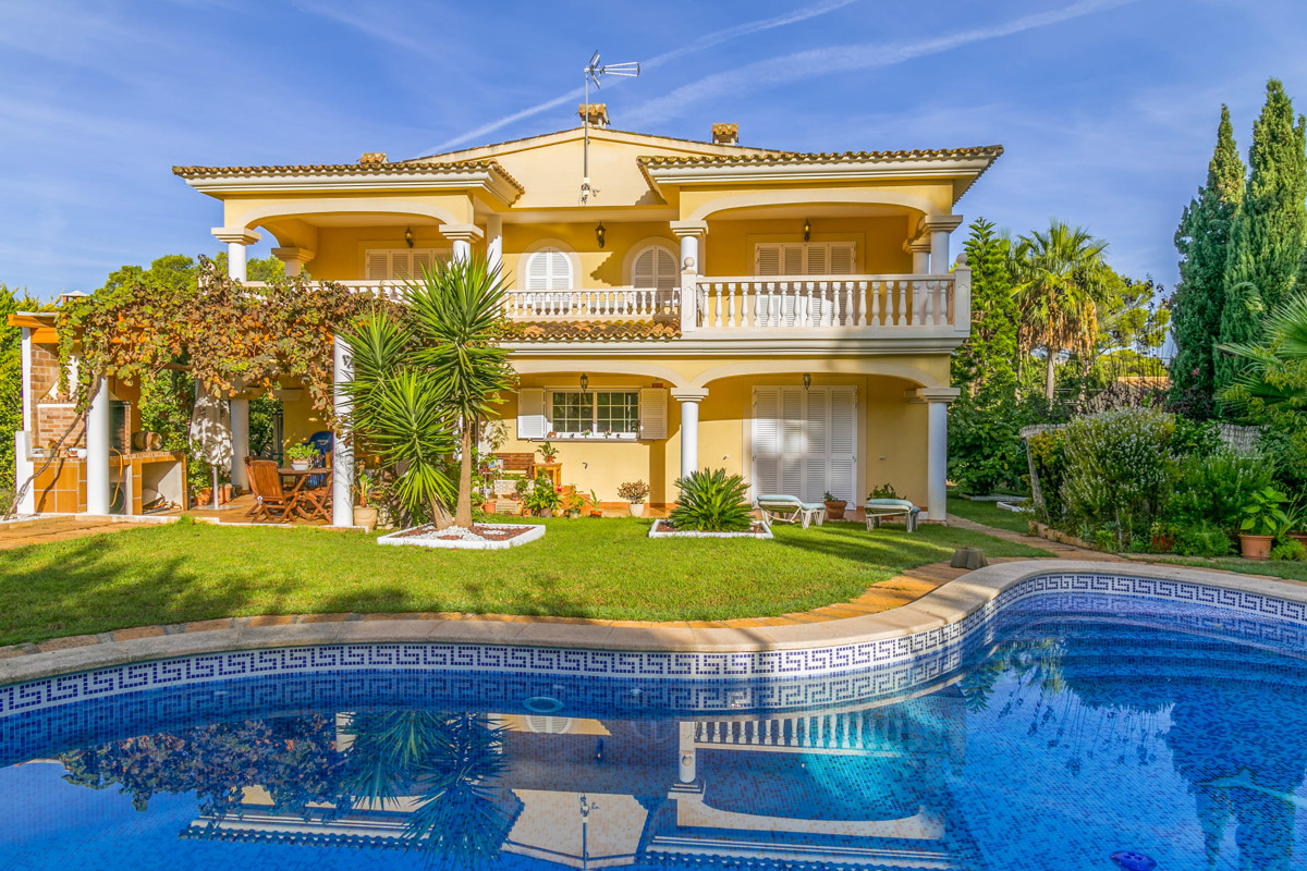 Mediterranean style family villa in Santa Ponsa 