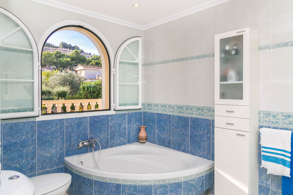 Mediterranean style family villa in Santa Ponsa 