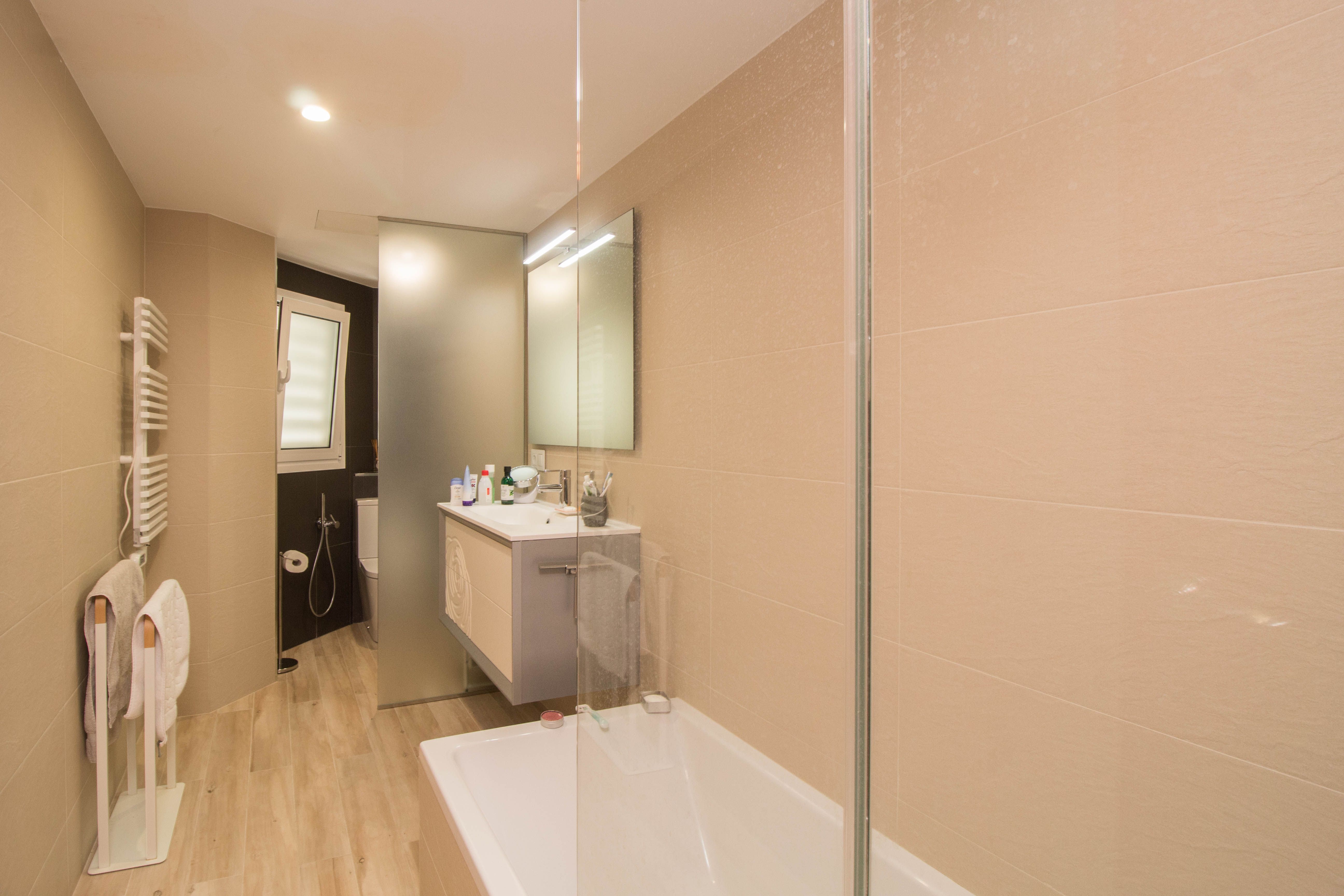 Modern sea view apartment with terrace in Palma City Beach