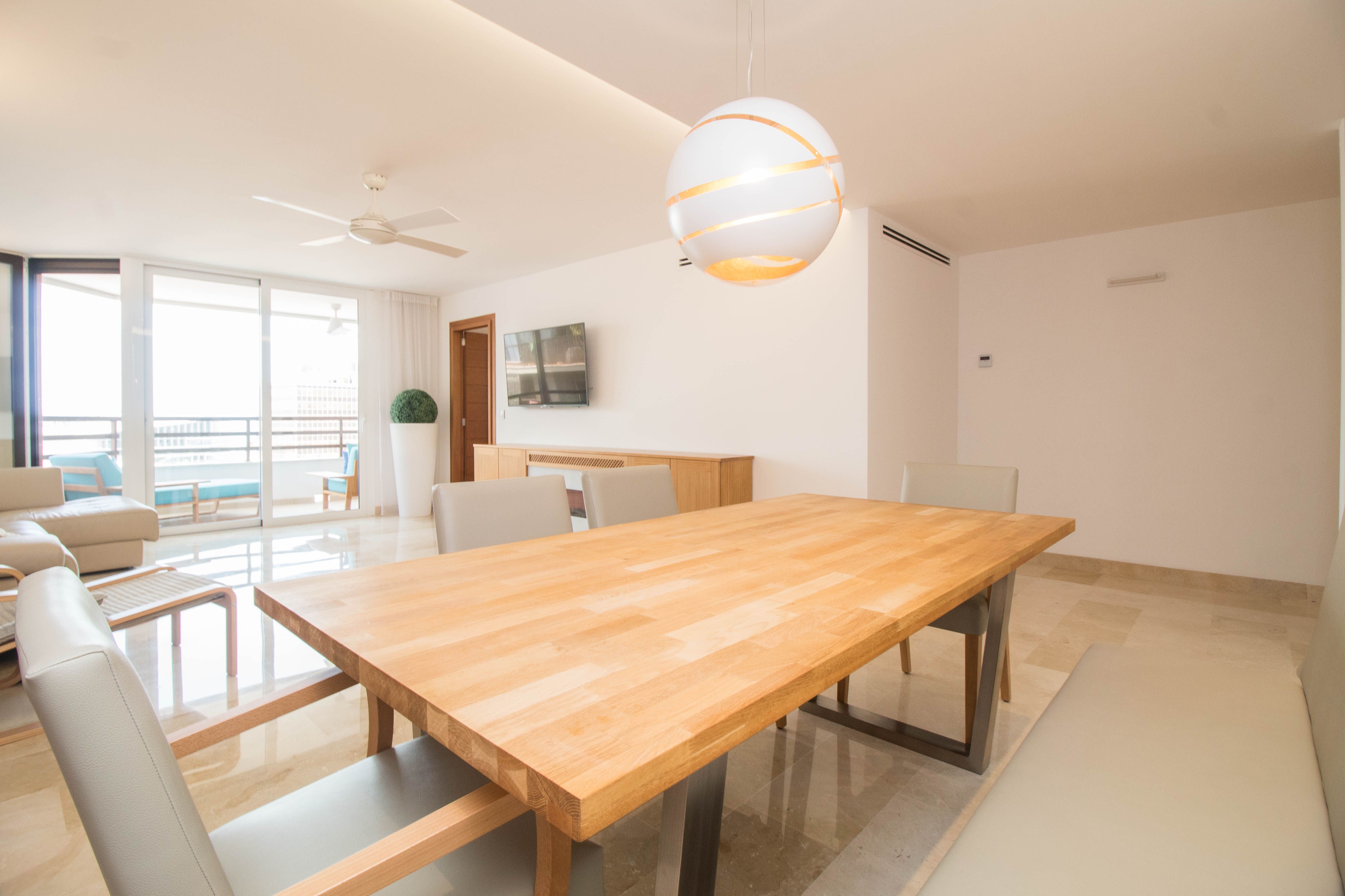 Modern sea view apartment with terrace in Palma City Beach