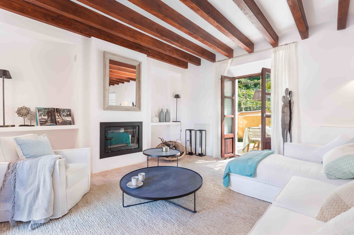 Wonderful new town house in Deia