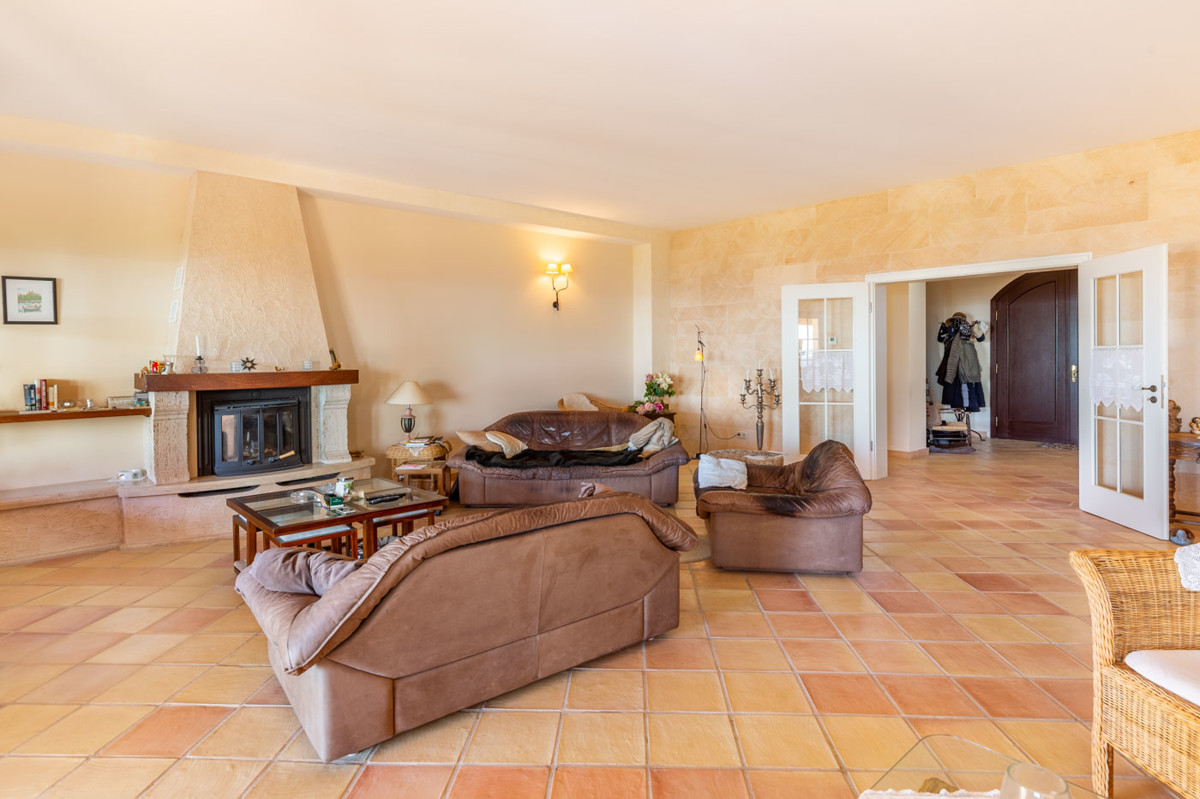 Exclusive country house in Puntiró with fantastic views