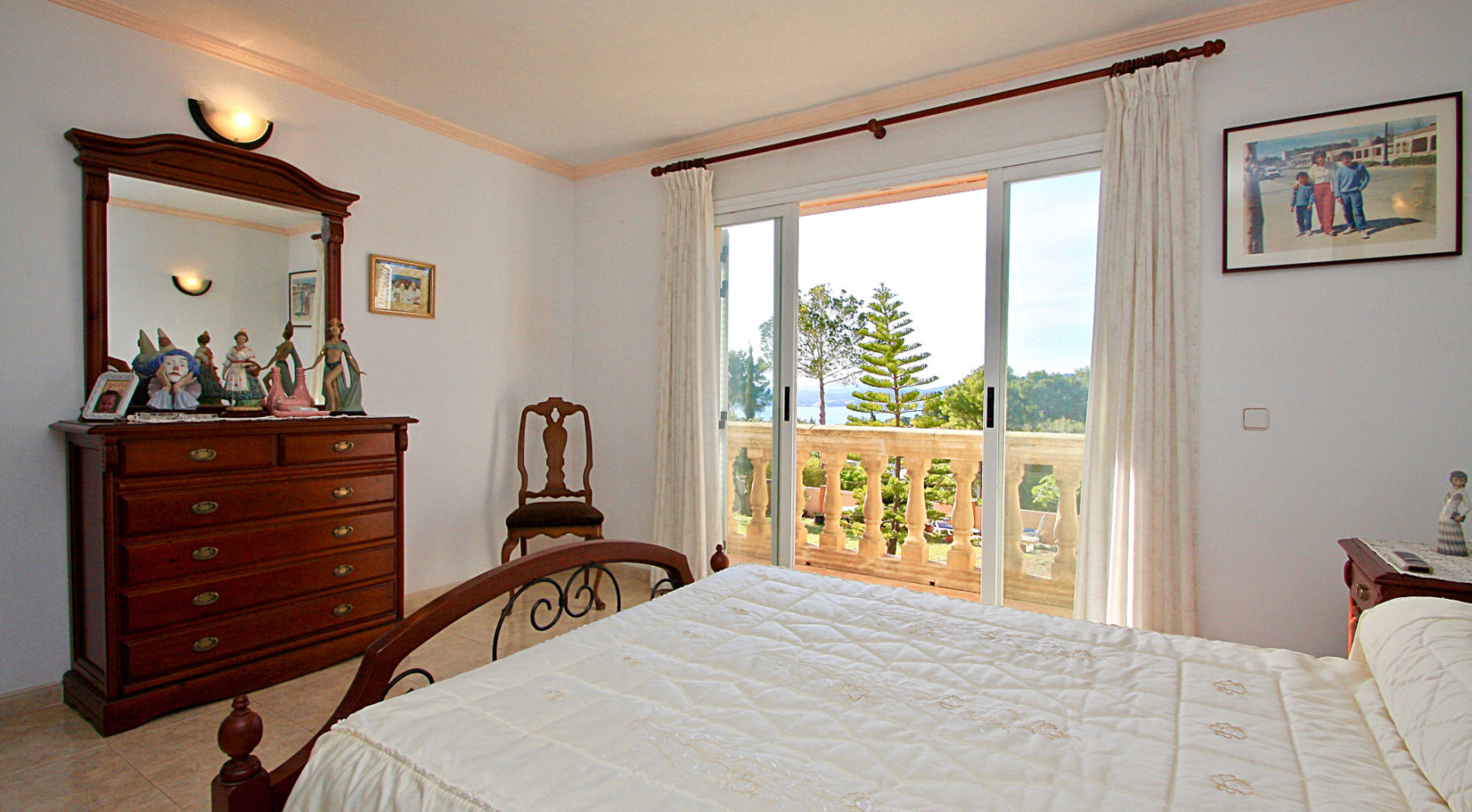 Mediterranean style villa with bay views Santa Ponsa