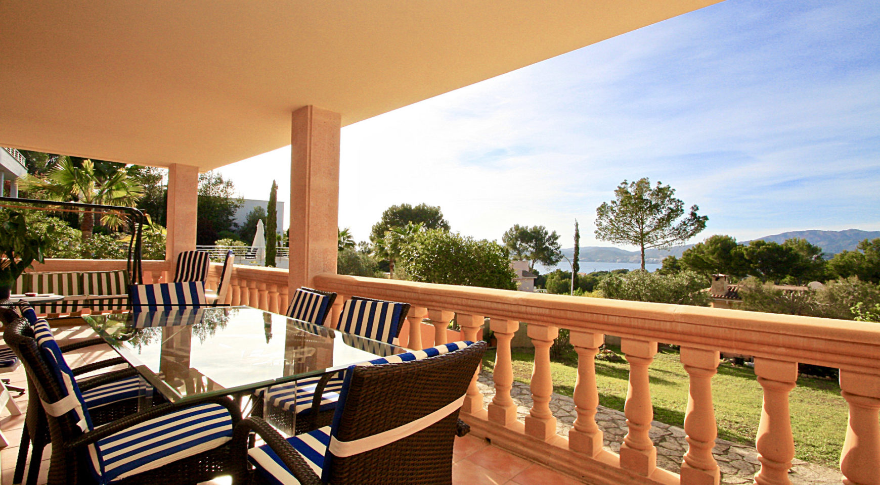 Mediterranean style villa with bay views Santa Ponsa