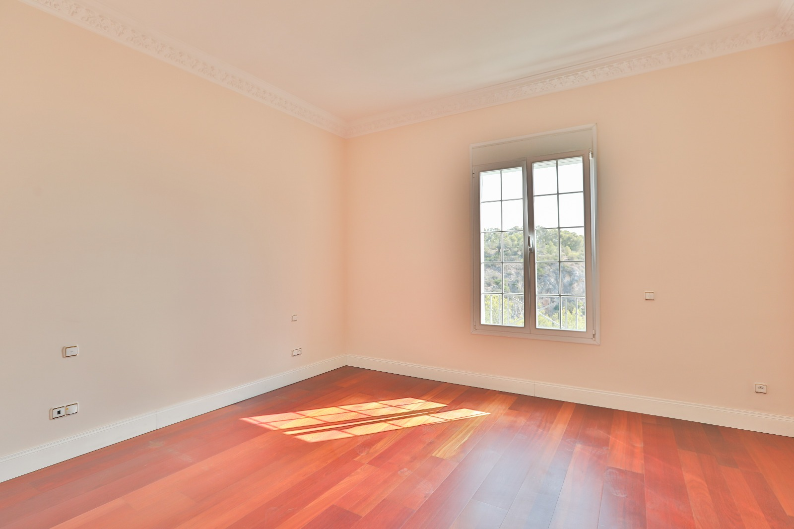 Spacious villa in Bendinat with seaviews