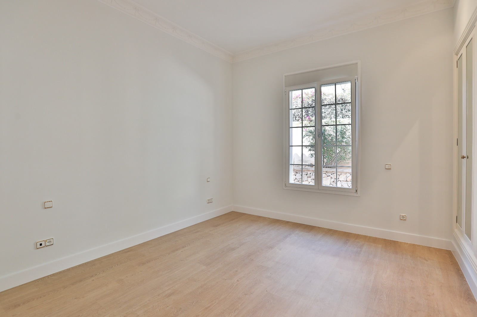 Spacious villa in Bendinat with seaviews