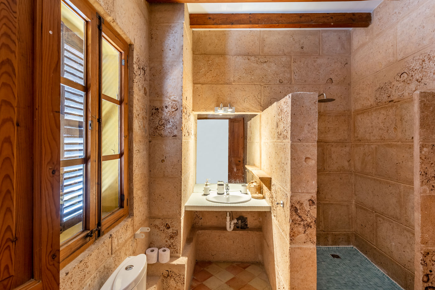 INVESTMENT: Authentic town house in Andratx Village