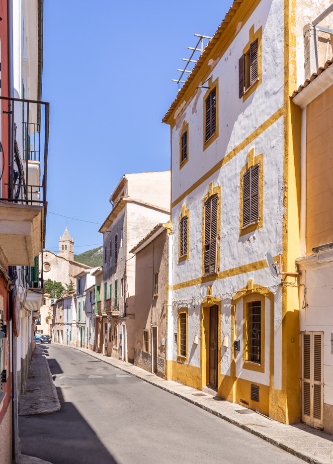 INVESTMENT: Authentic town house in Andratx Village