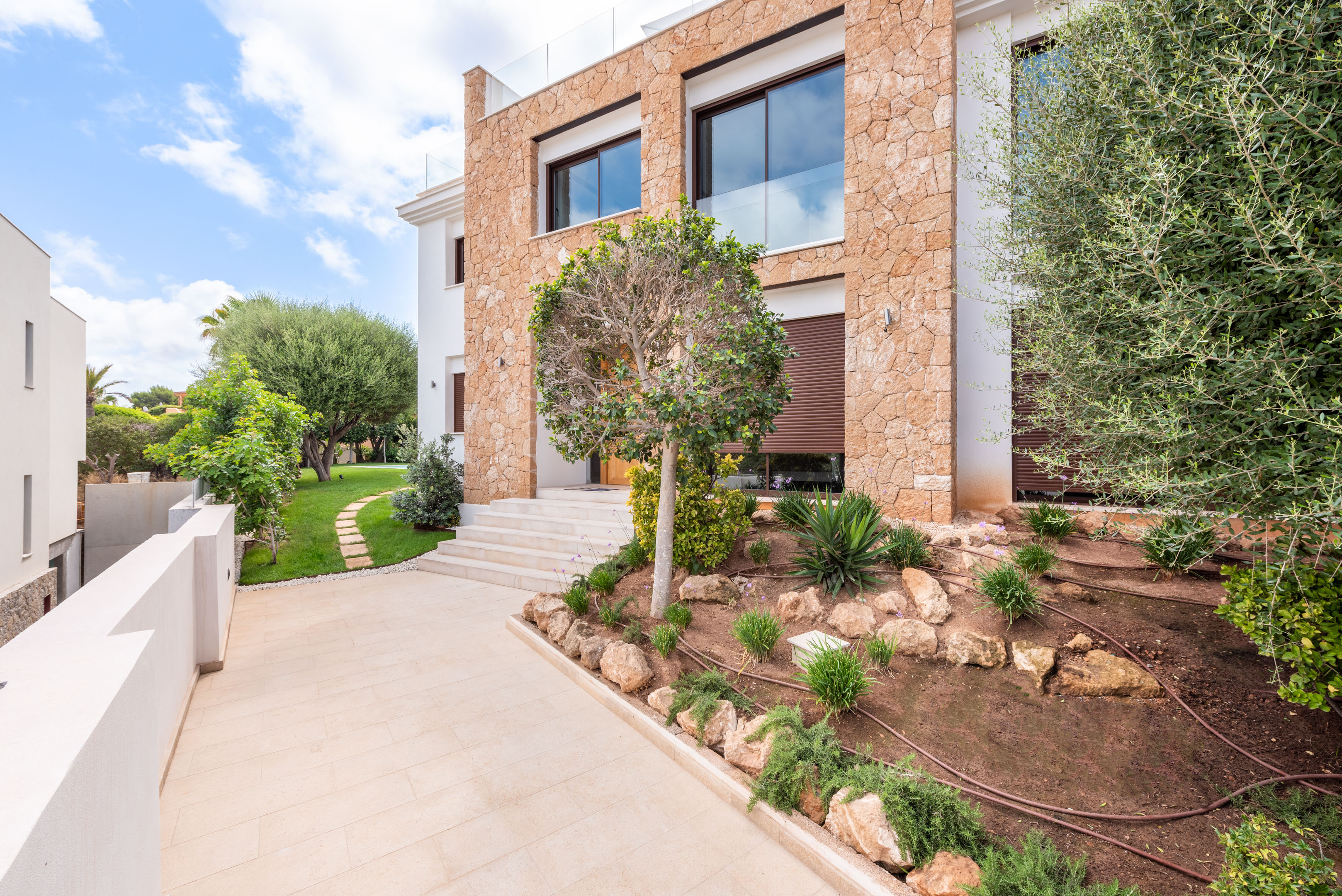 Spacious luxury villa in Nova Santa Ponsa