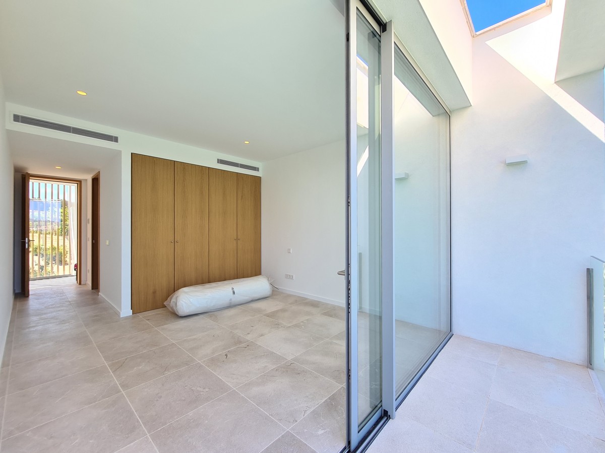 Spectacular modern style villa Santa Ponsa