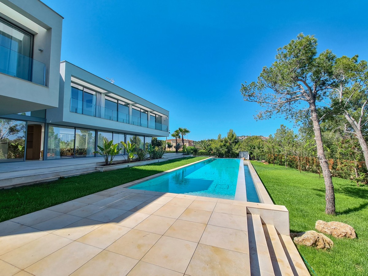 Spectacular modern style villa Santa Ponsa