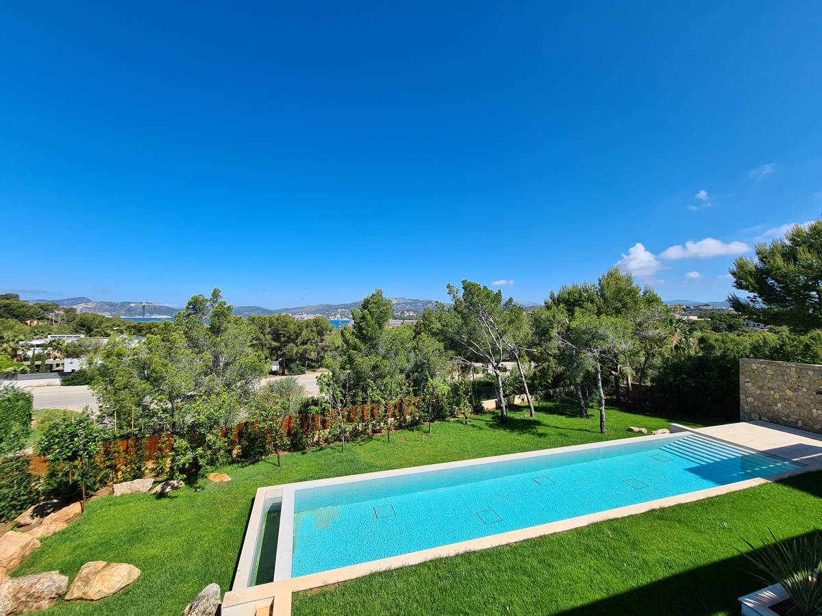 Spectacular modern style villa Santa Ponsa