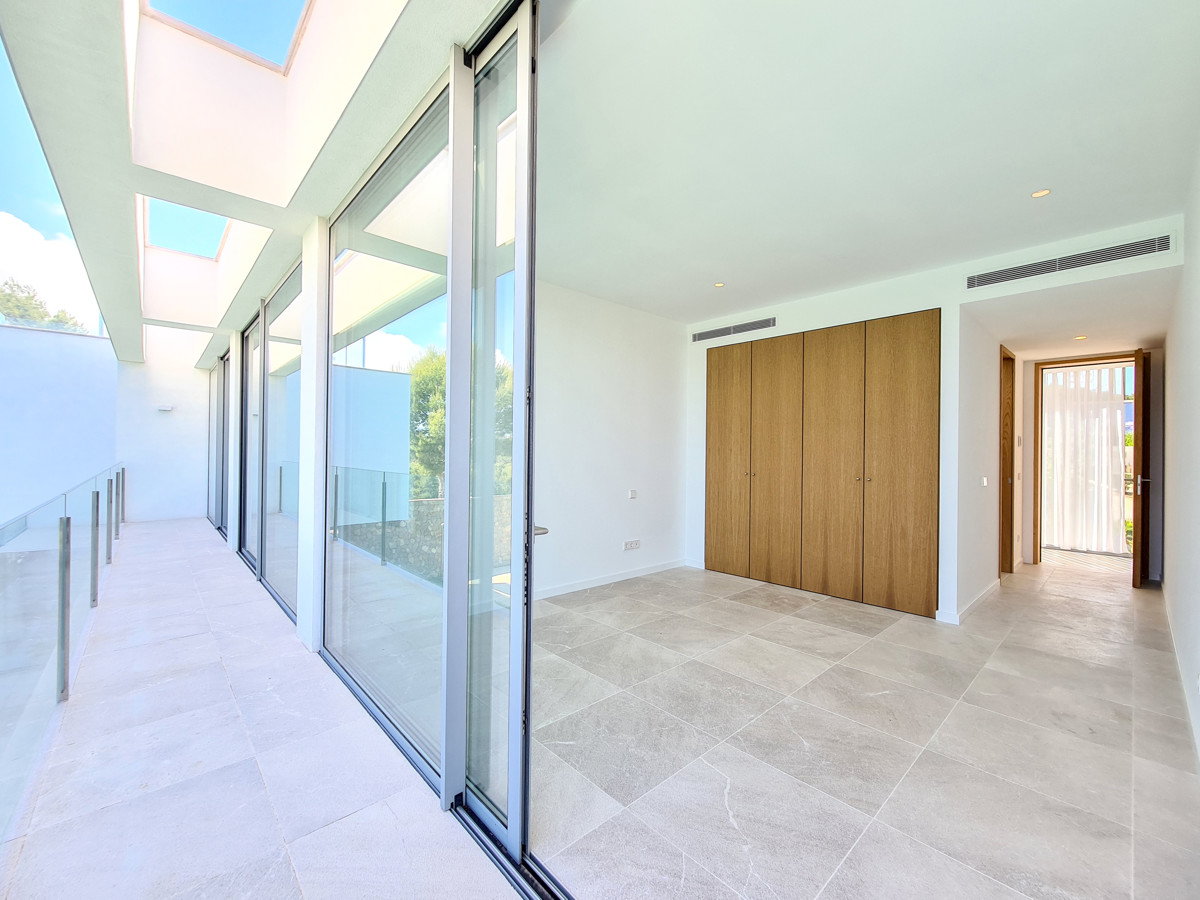 Spectacular modern style villa Santa Ponsa