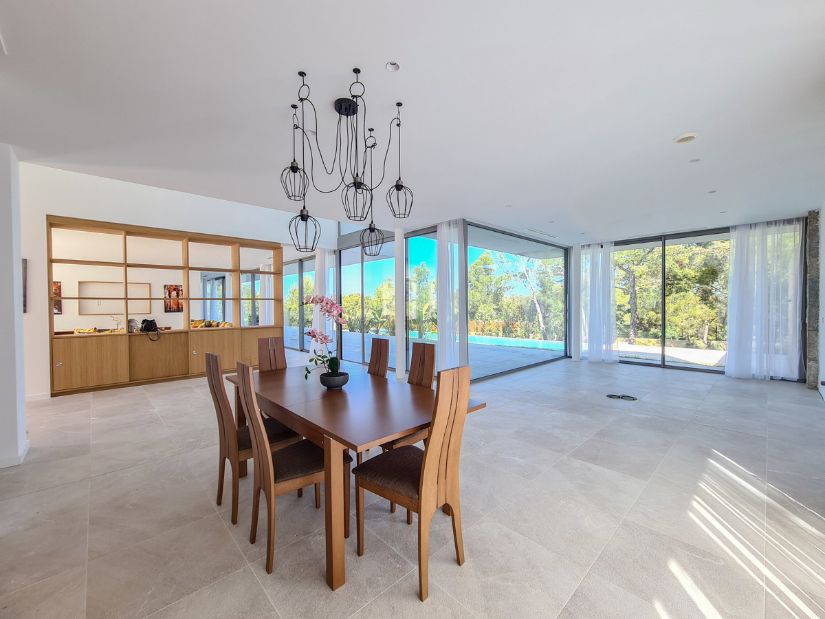 Spectacular modern style villa Santa Ponsa