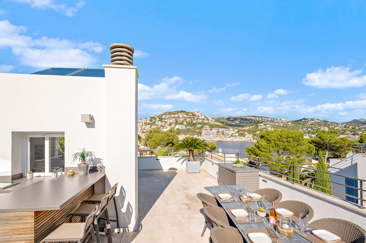 AMAZING: semi-detached house in Puerto Andratx