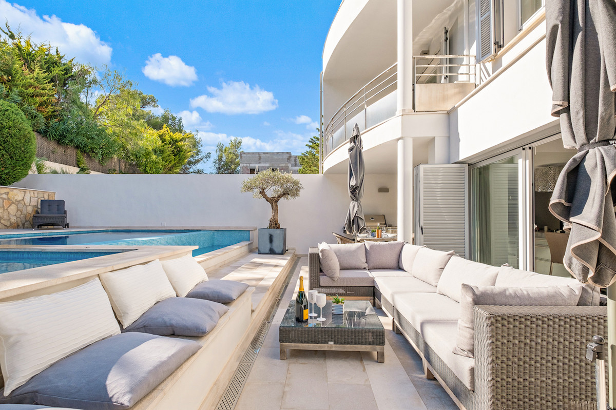 AMAZING: semi-detached house in Puerto Andratx