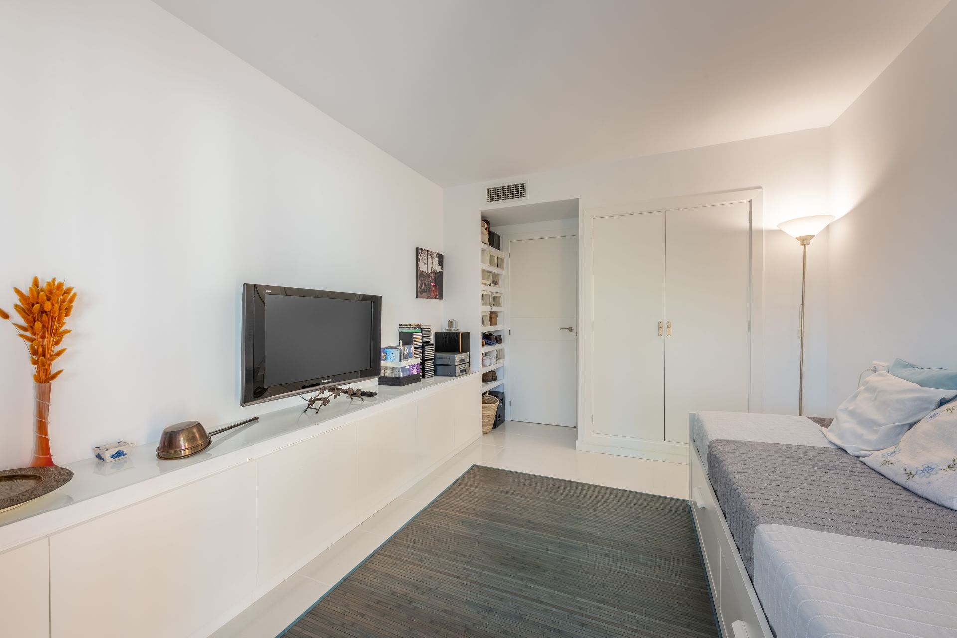  Completeley renovated apartment Sant Augustin 